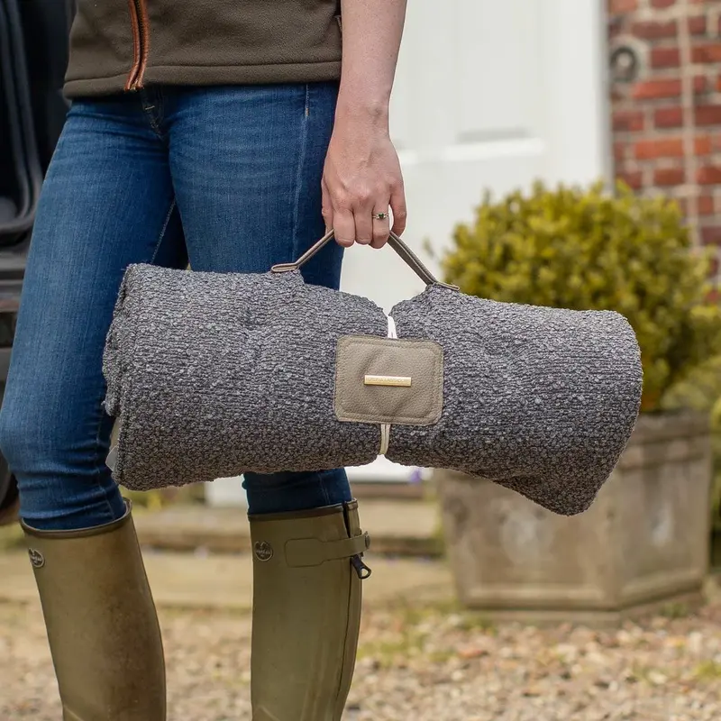 Travel Mat in Granite Boucl by Lords & Labradors