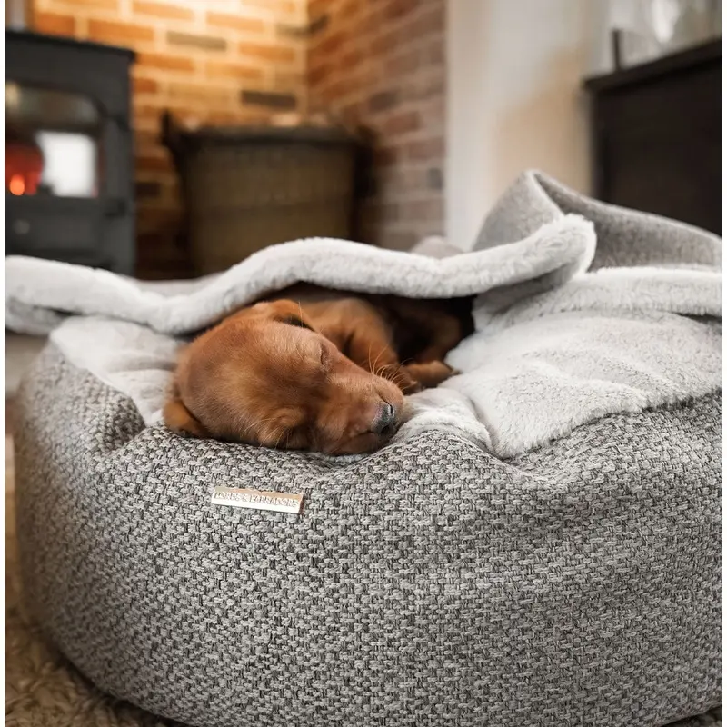 Essentials Herdwick Den in Pebble by Lords & Labradors