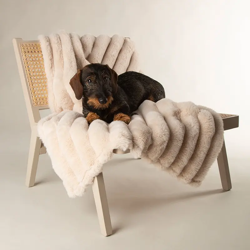 Scruffs Luxury Cream Aspen Pet Blanket
