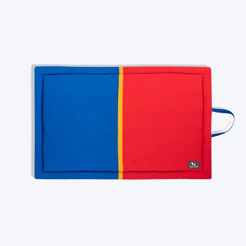 HUFT Nappy Noons Pet Mat - Red & Blue