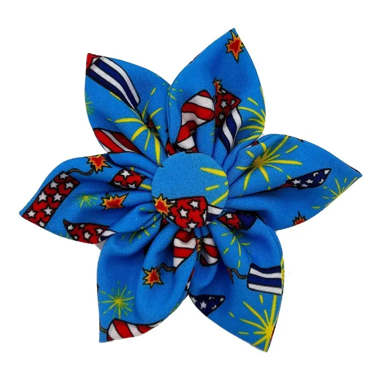 Huxley & Kent Patriotic Pinwheel Dog and Cat Collar Attachment - Firecrackers Small - 2.5"