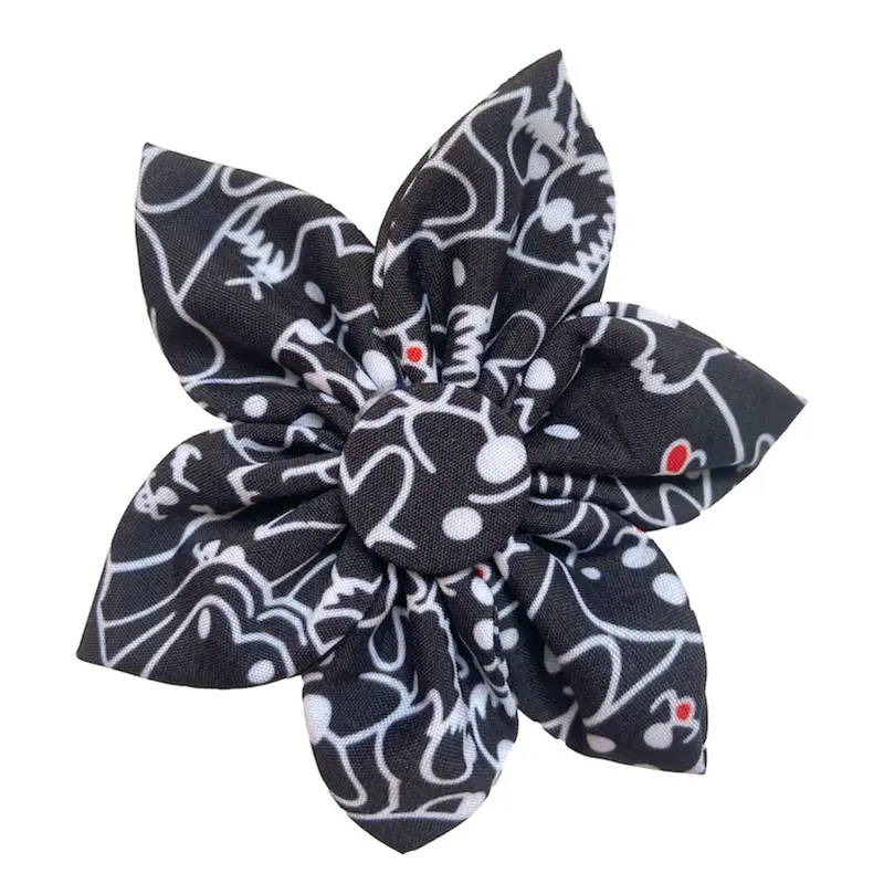 Huxley & Kent Pinwheel Dog and Cat Collar Attachment - Dog Mom Large - 3.5"